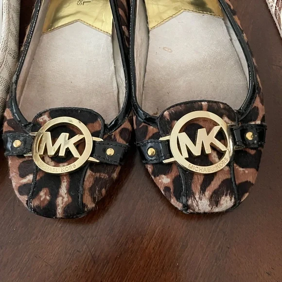 Michael Kors Animal Print Flats with Gold Logo - Picture 9 of 9